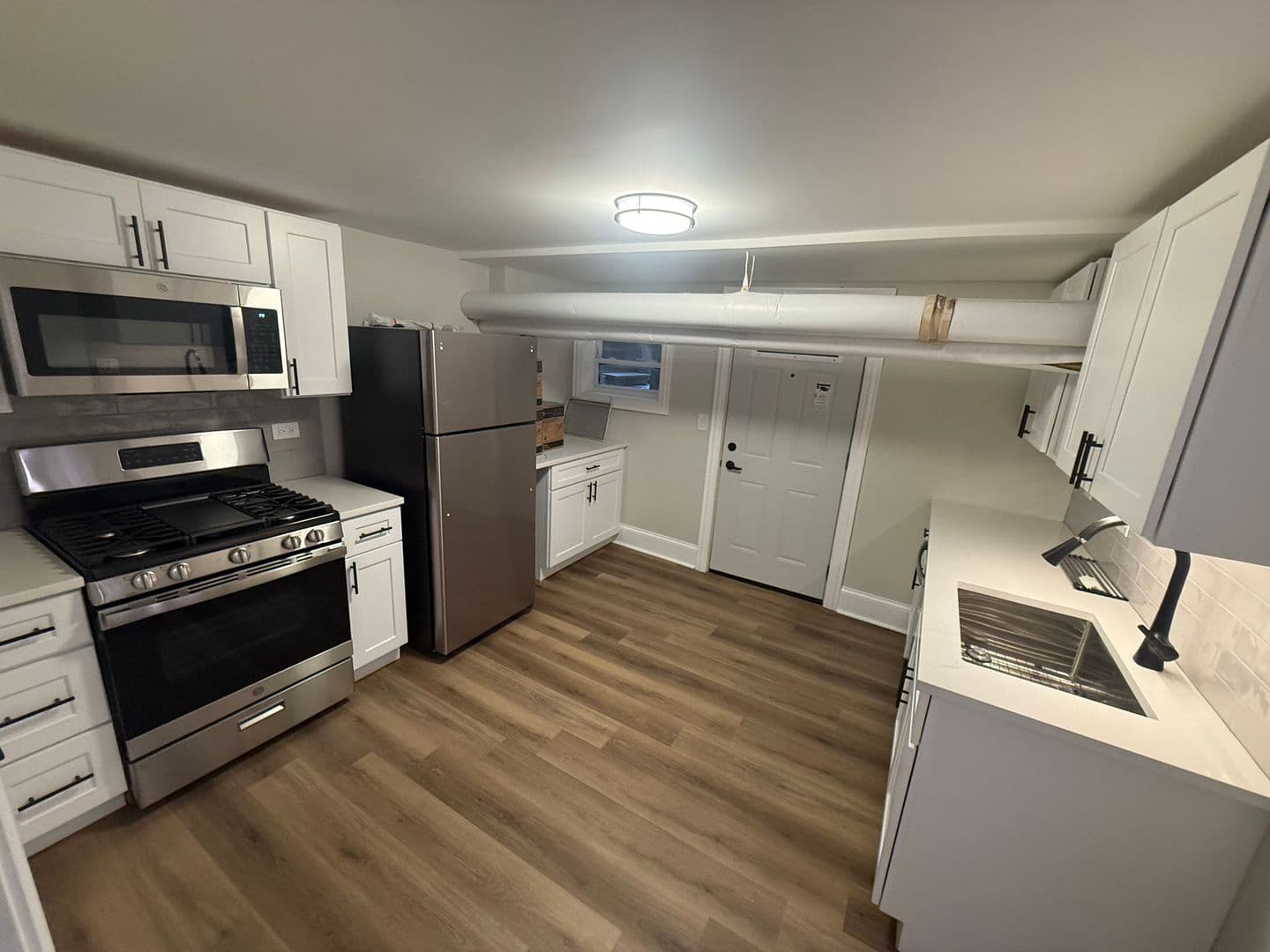 Chicago Apartment: 6414-6416-6418-6422-6424 N Richmond St.