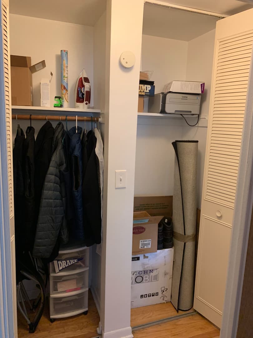 Chicago Apartment: 468 West Melrose St.
