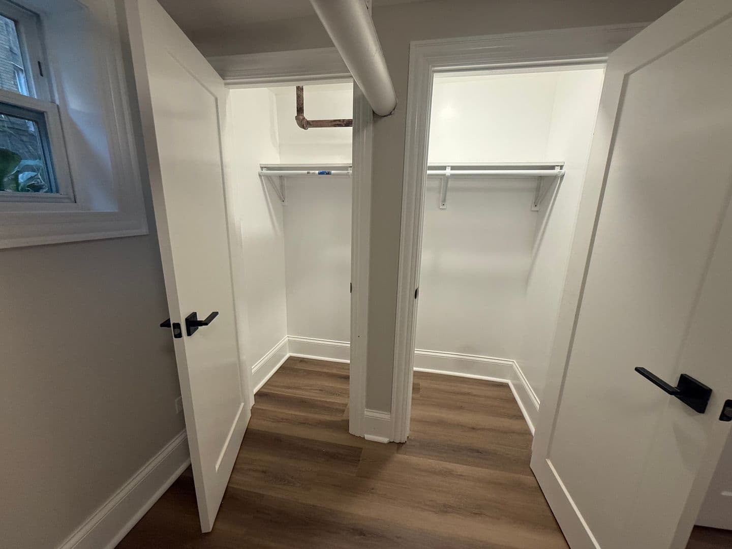 Chicago Apartment: 6414-6416-6418-6422-6424 N Richmond St.