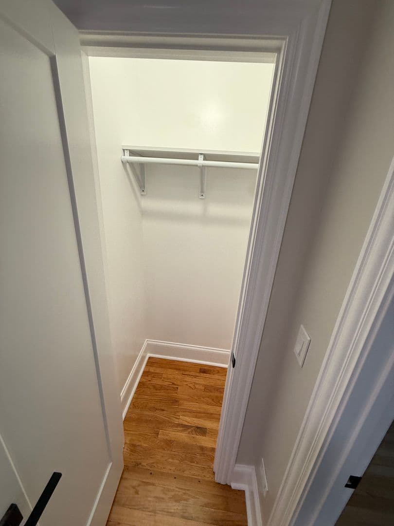 Chicago Apartment: 6428-6430-6432 N Richmond St.