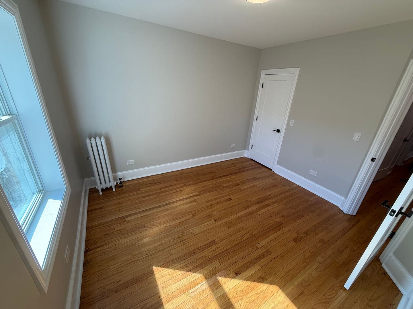 Chicago Apartment: 6428-6430-6432 N Richmond St.