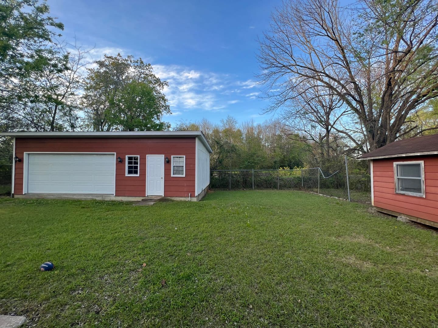 Montgomery House: 2973 Moorcroft Drive