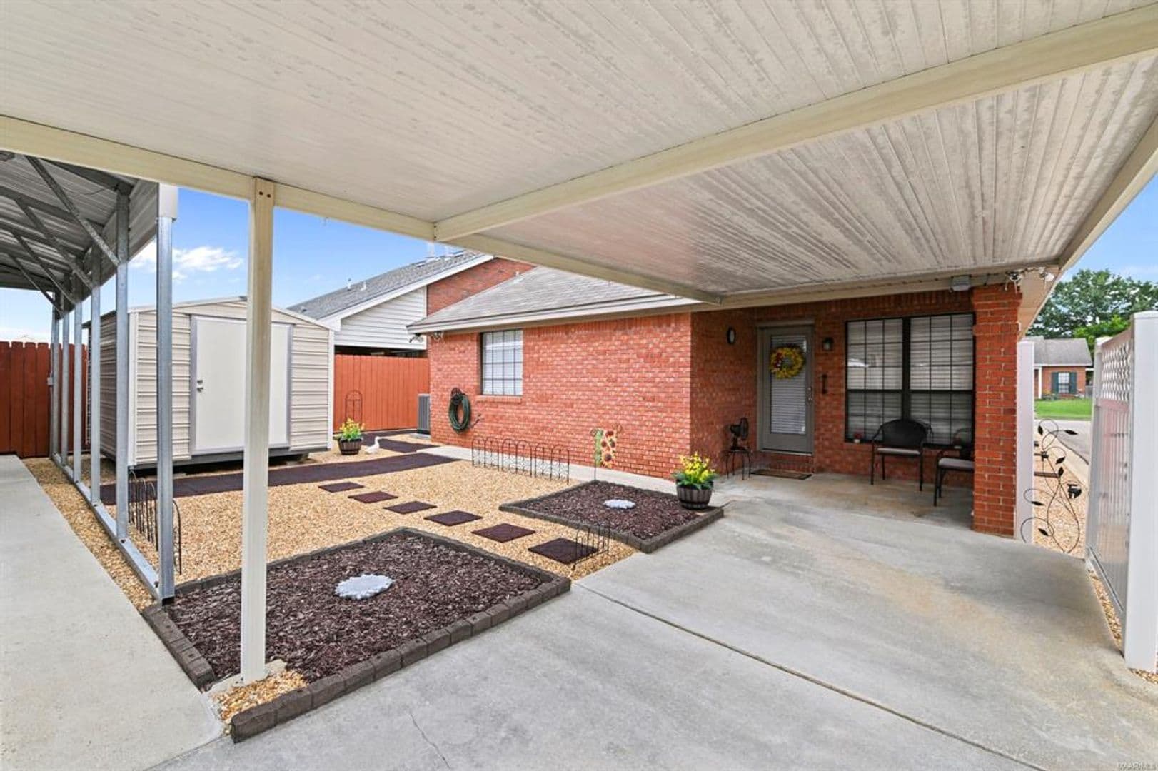 Prattville House: 539 Shelia Boulevard