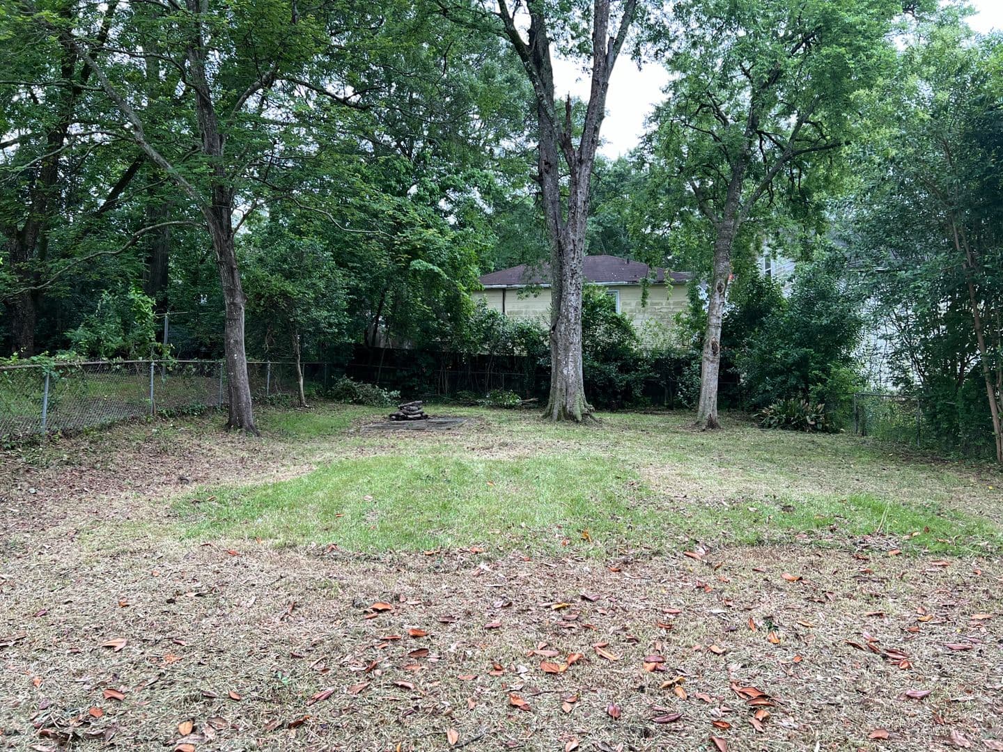 Montgomery House: 2110 Windsor Avenue