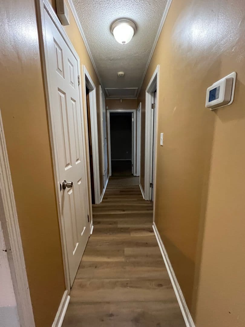 Montgomery House: 2973 Moorcroft Drive