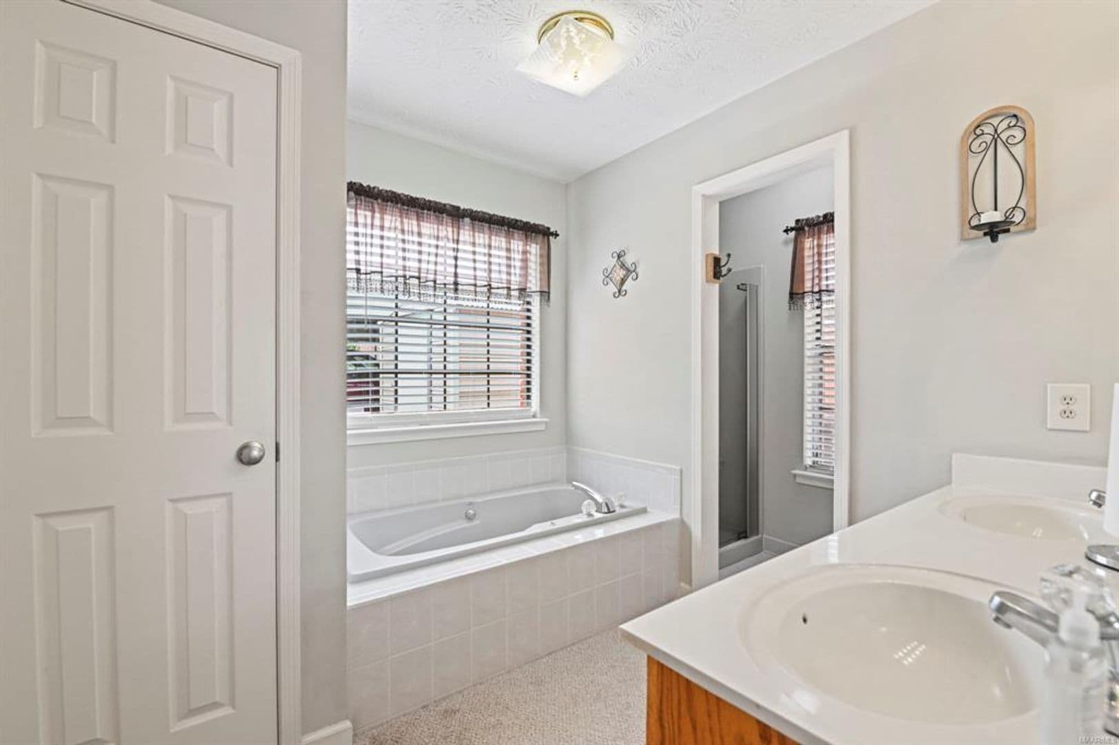 Prattville House: 539 Shelia Boulevard