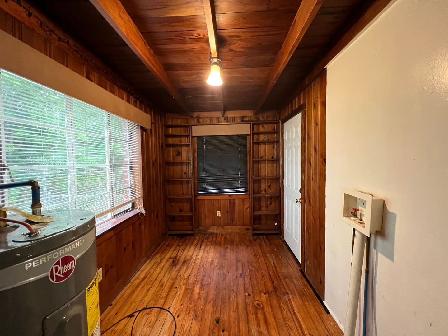 Montgomery House: 2110 Windsor Avenue