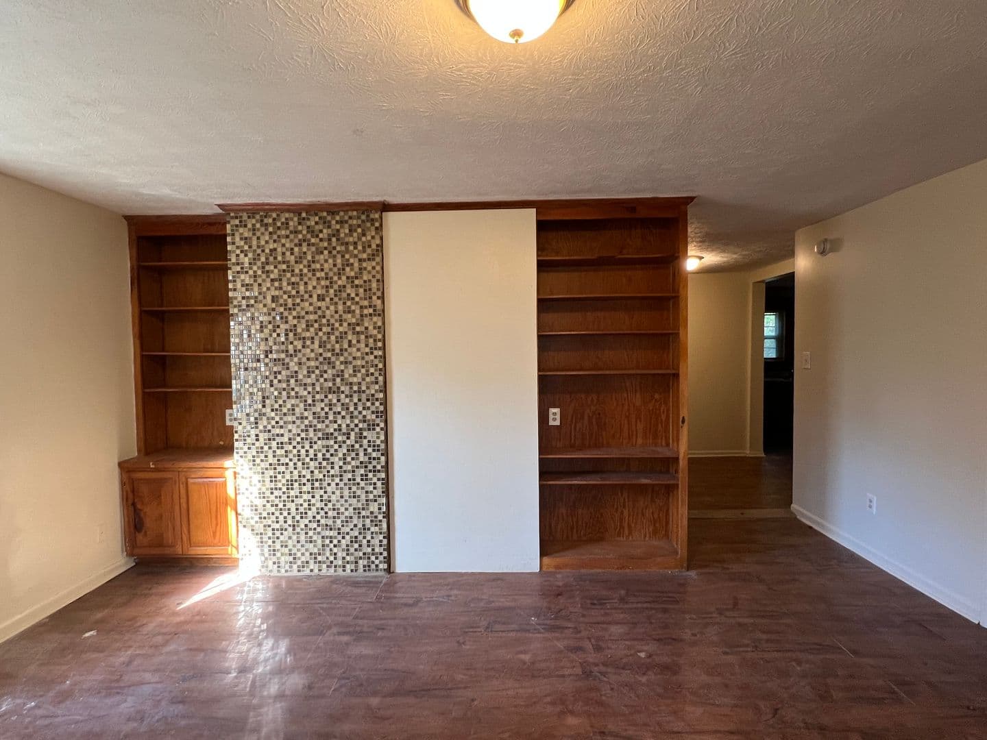 Montgomery House: 2085 Speigle Street