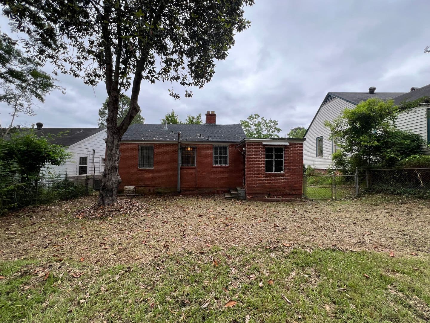 Montgomery House: 2110 Windsor Avenue