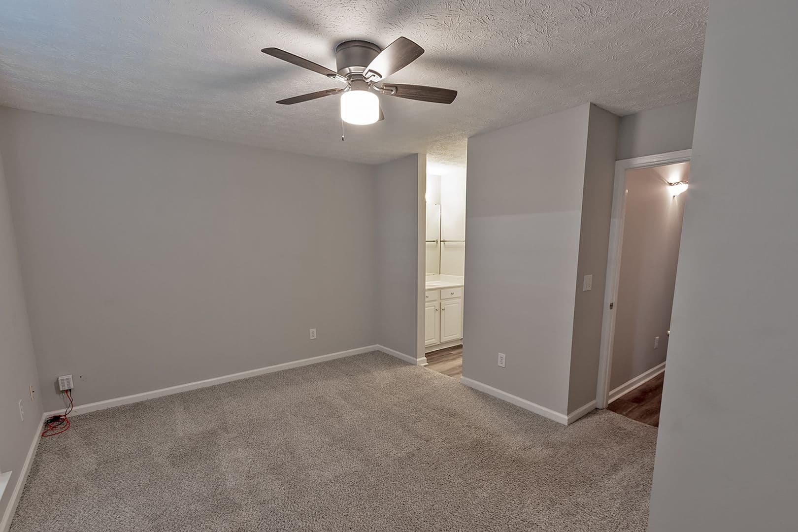 Montgomery House: 1149 Hallwood Lane