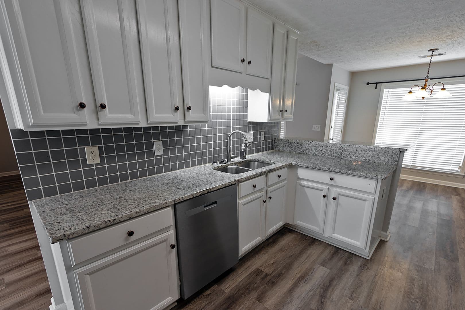 Montgomery House: 1149 Hallwood Lane