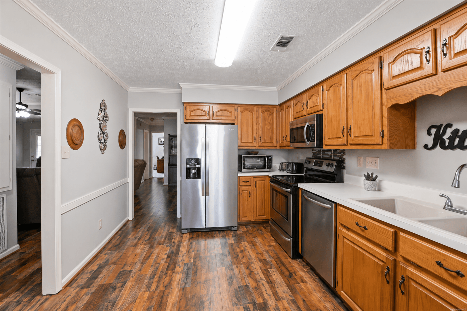 Prattville House: 539 Shelia Boulevard