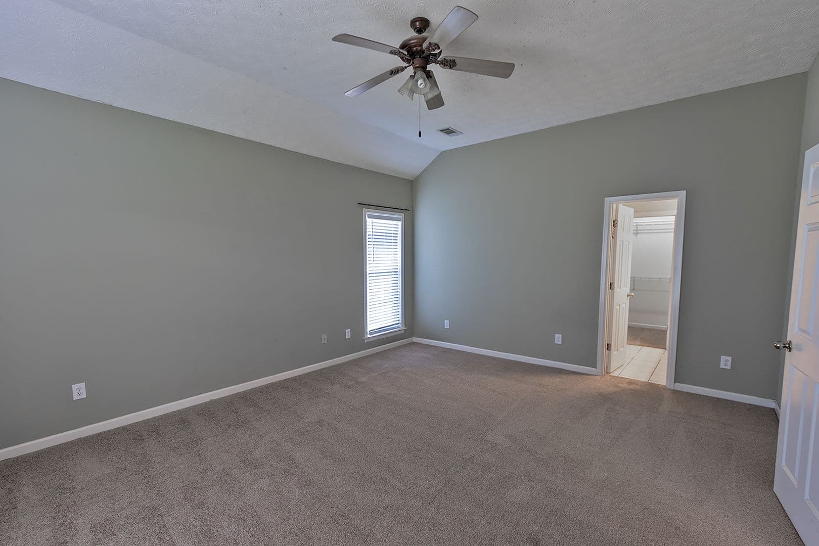 Montgomery House: 1149 Hallwood Lane