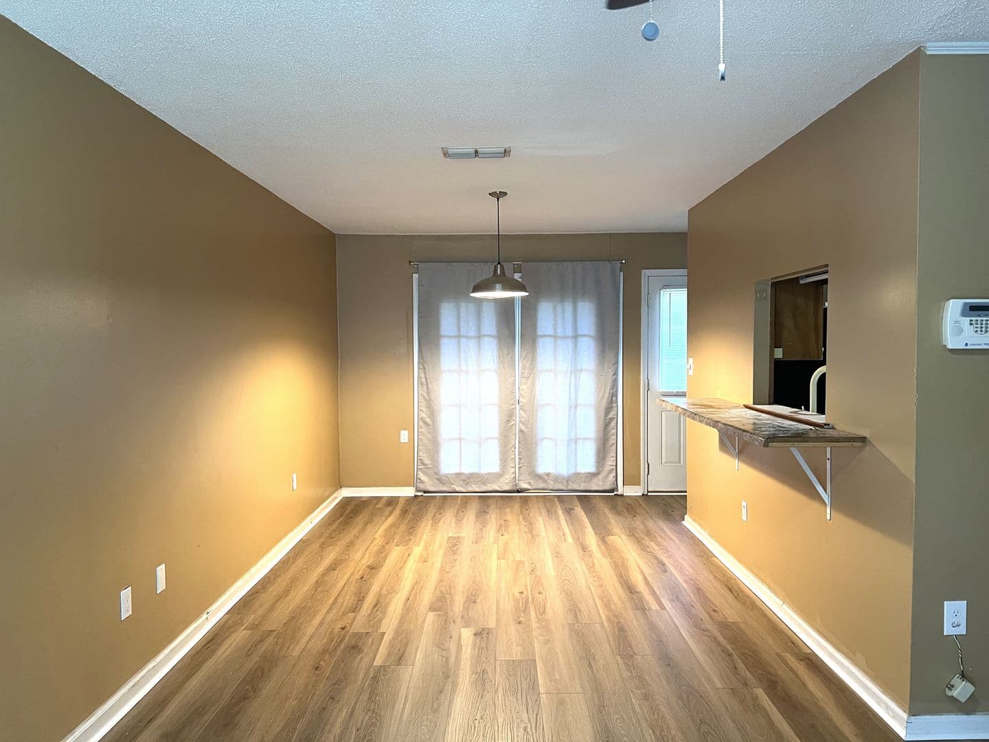 Montgomery House: 2973 Moorcroft Drive