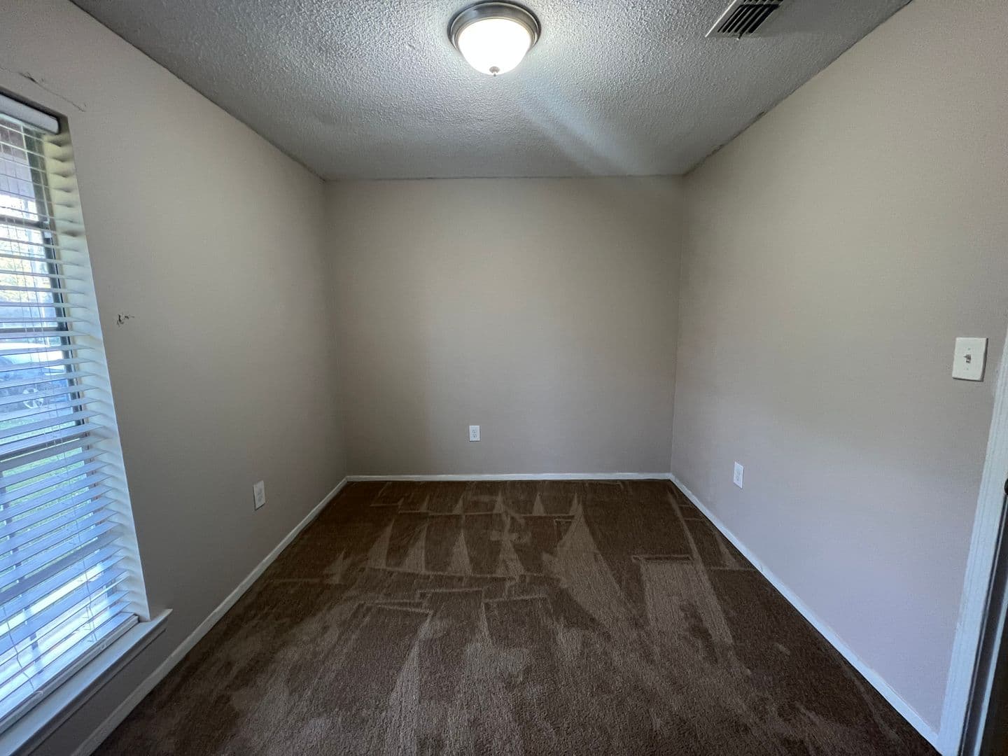 Montgomery House: 2973 Moorcroft Drive