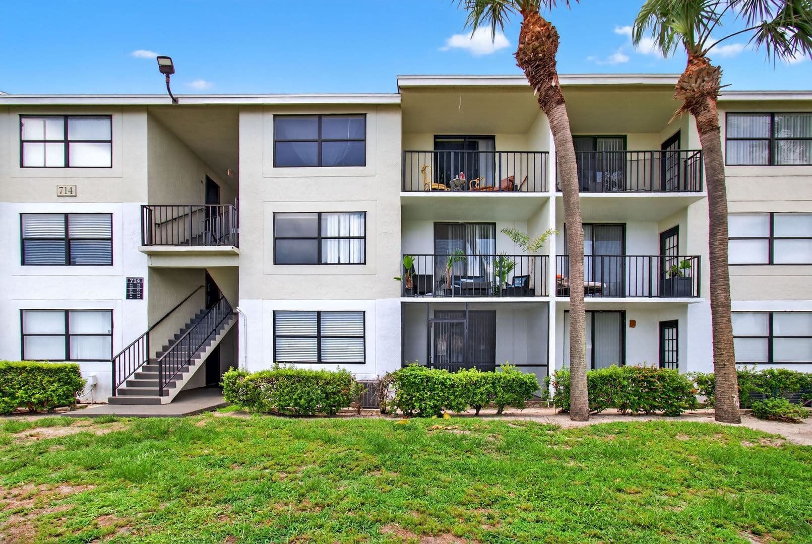 West Palm Beach Condo: 714 Executive Center Dr., #13