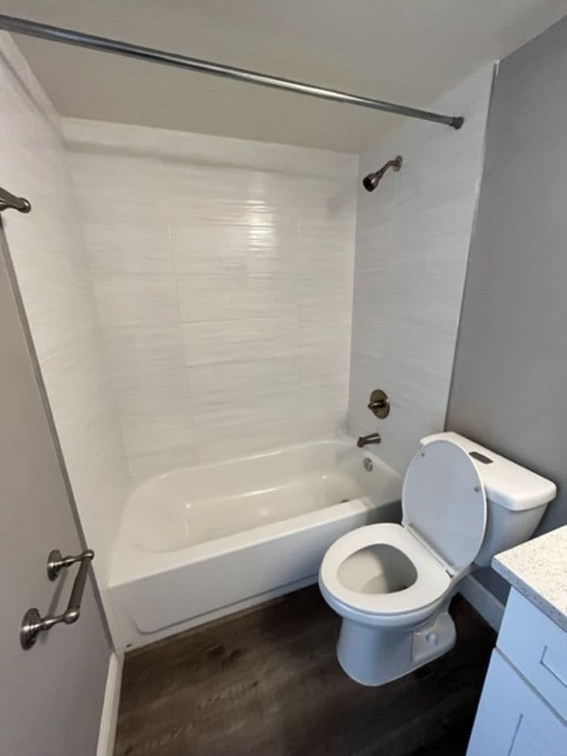 West Palm Beach Condo: 706 Executive Center Dr., #26