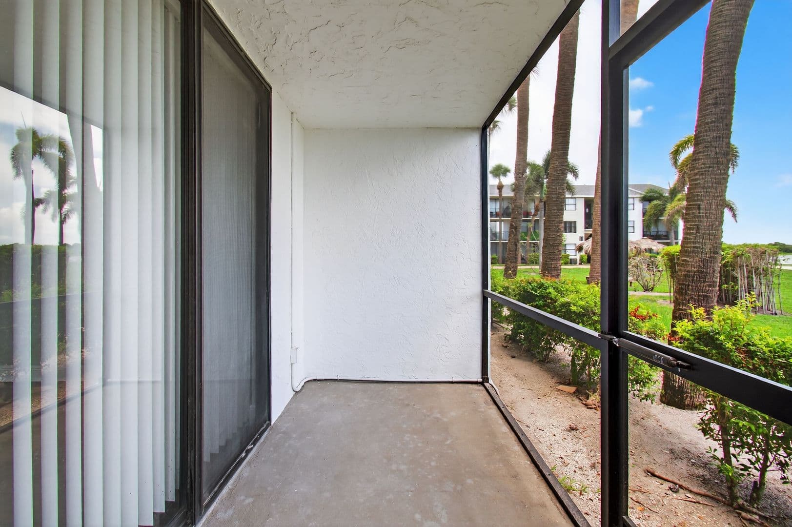 West Palm Beach Condo: 714 Executive Center Dr., #13