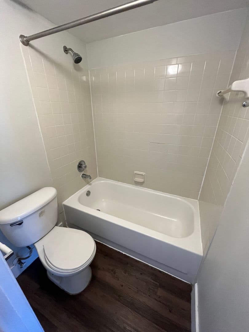 West Palm Beach Condo: 714 Executive Center Dr., #14