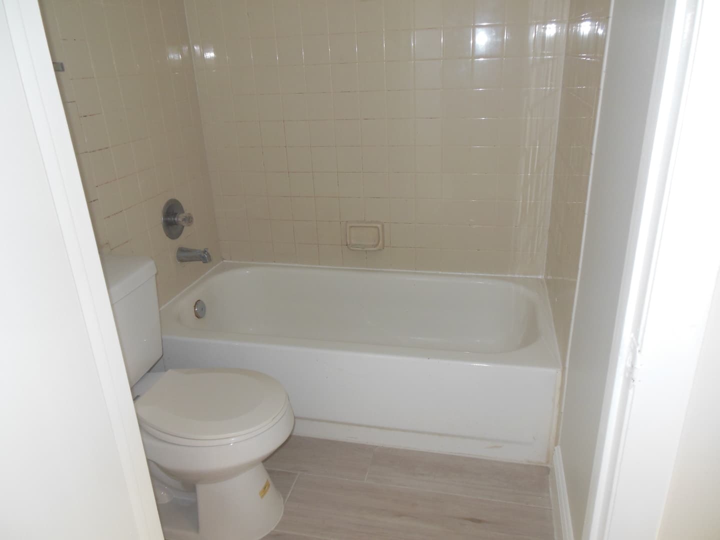West Palm Beach Condo: 728 Executive Center Dr., #110
