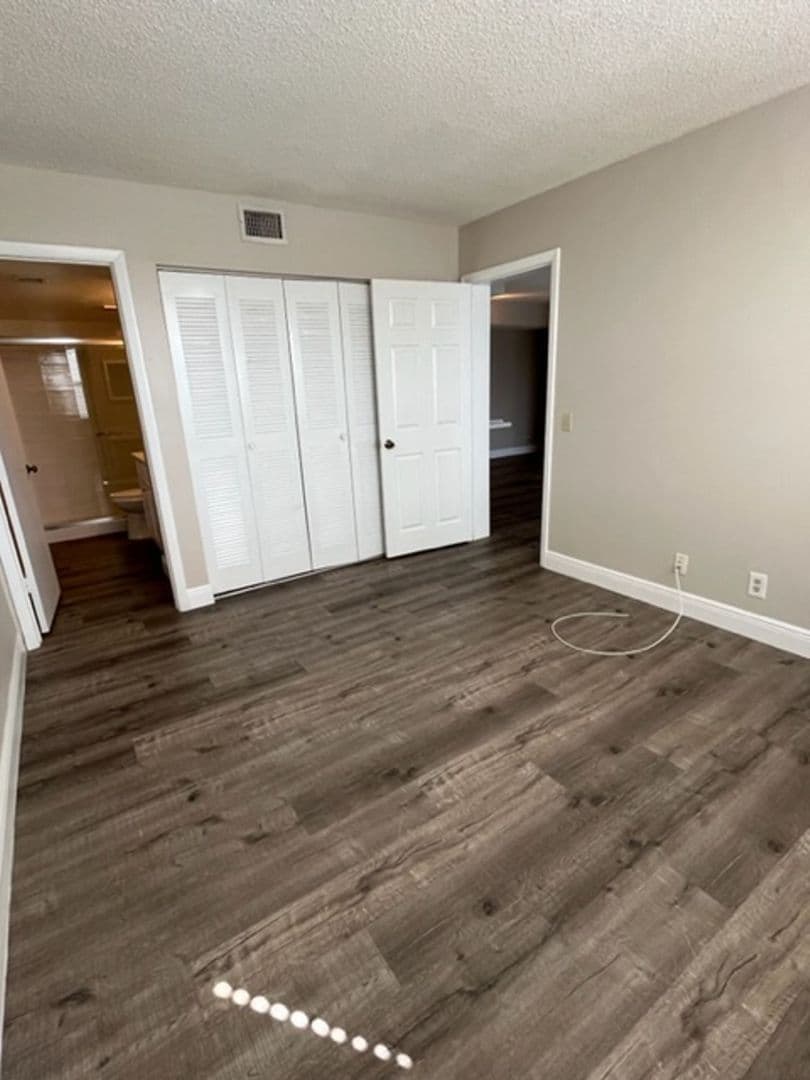 West Palm Beach Condo: 706 Executive Center Dr., #26