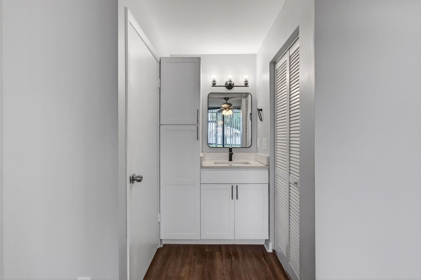 West Palm Beach Condo: 714 Executive Center Dr., #13
