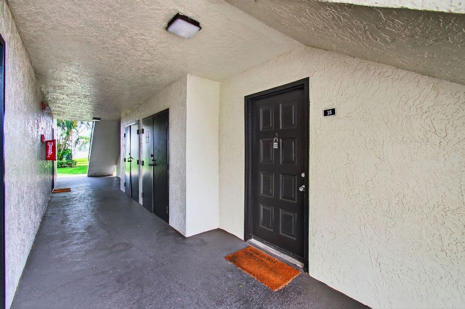 West Palm Beach Condo: 752 Executive Center Dr., #15