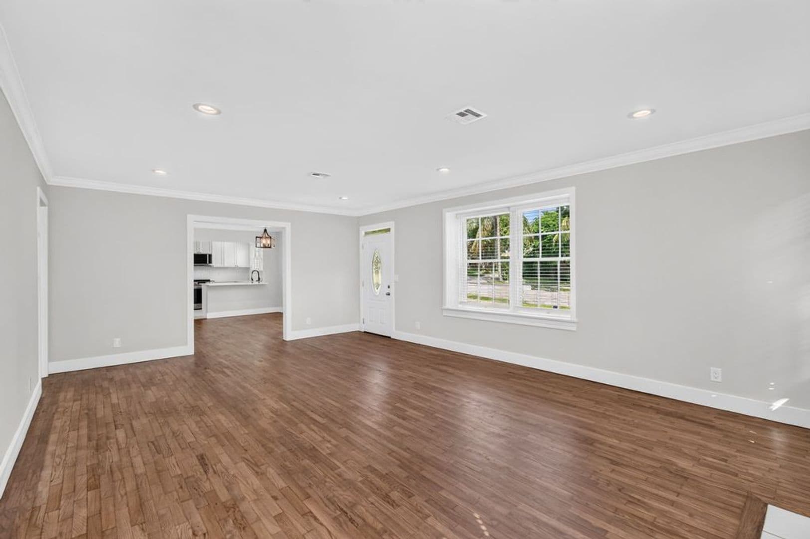 WEST PALM BEACH House: 826 37TH STREET
