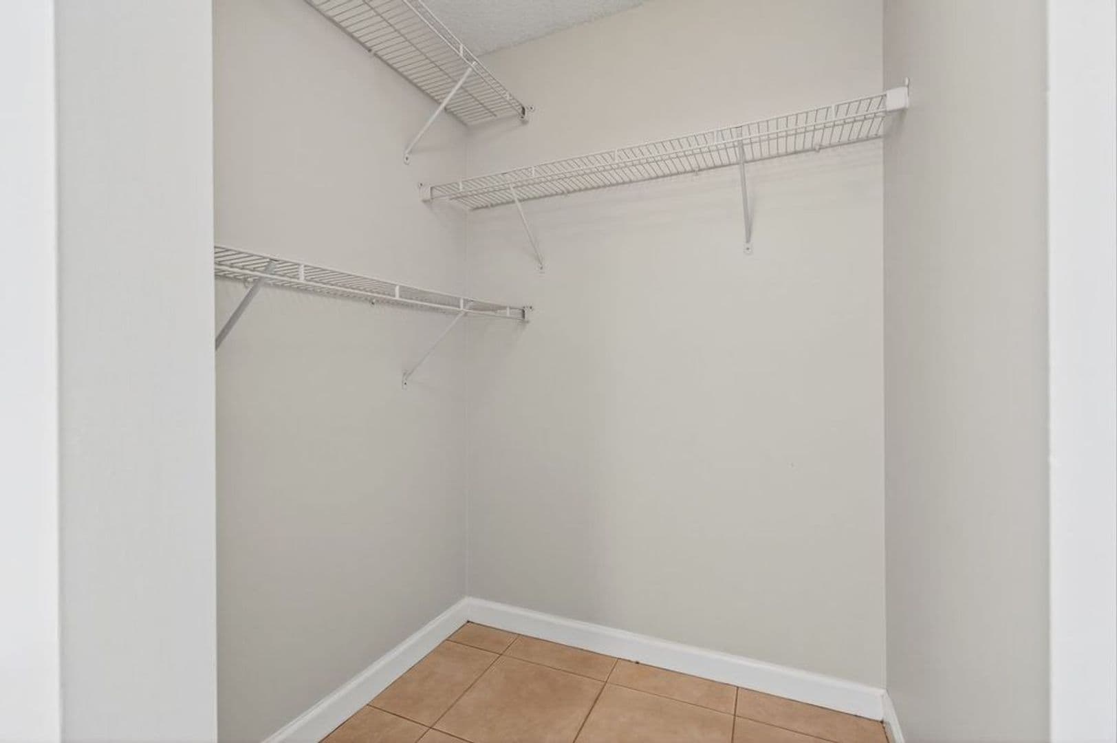 West Palm Beach Condo: 752 Executive Center Dr., #15
