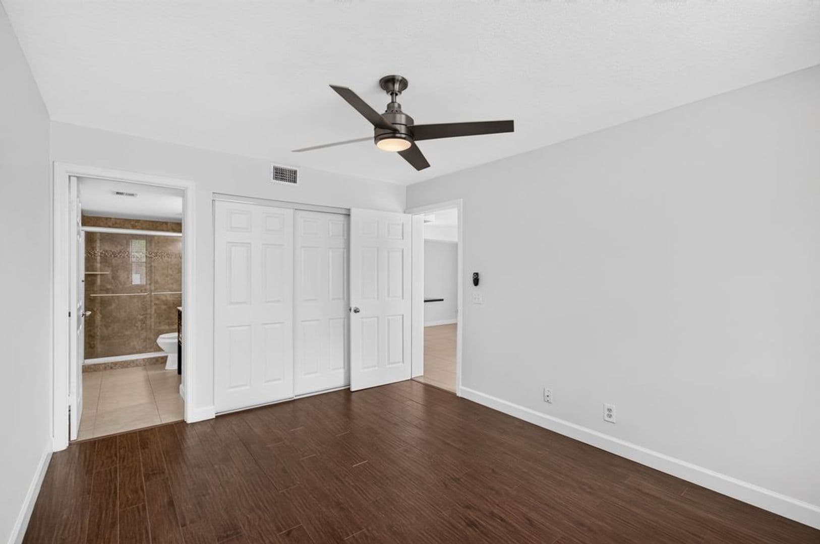 West Palm Beach Condo: 706 Executive Center Dr., #24