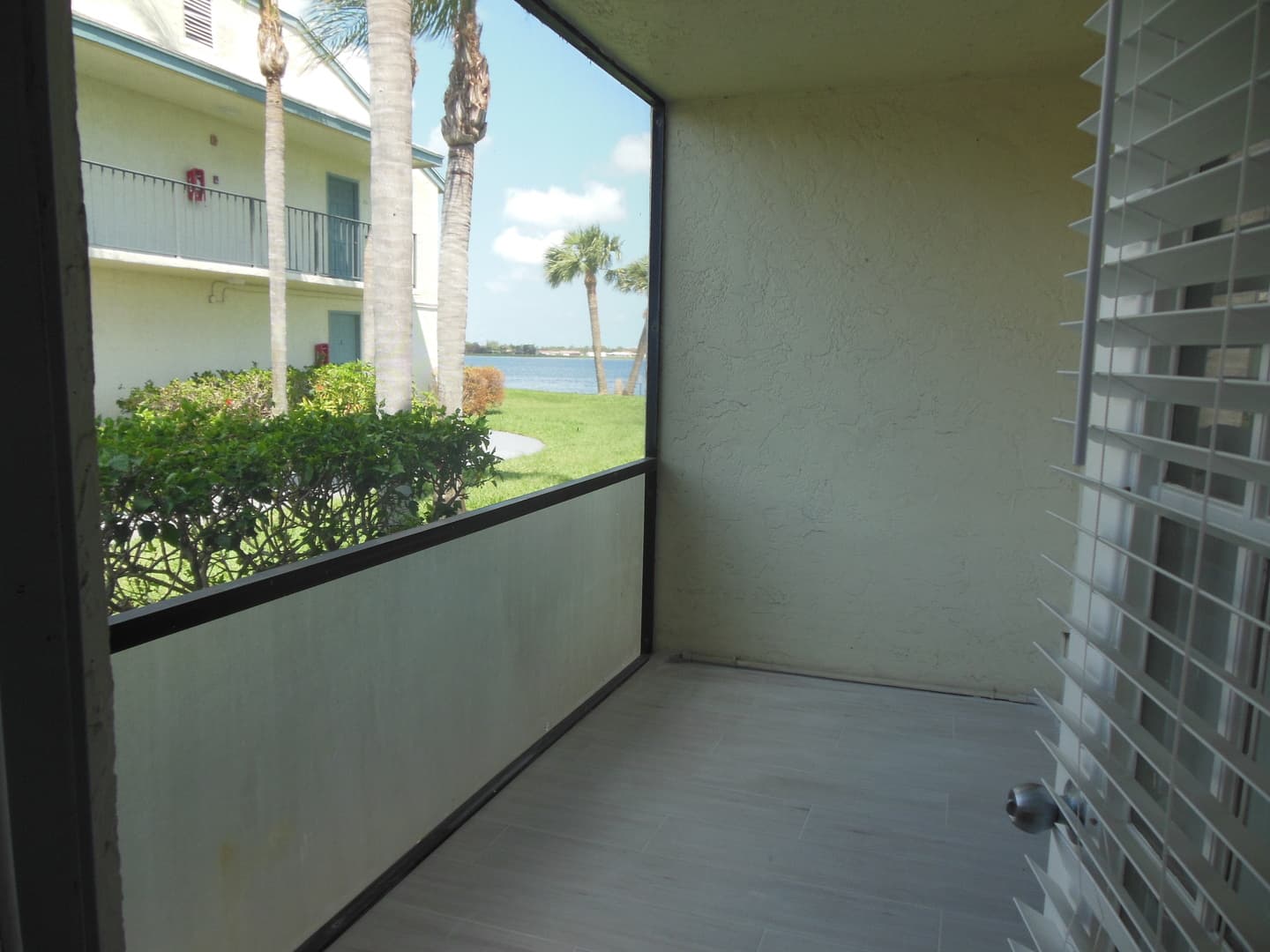 West Palm Beach Condo: 728 Executive Center Dr., #110