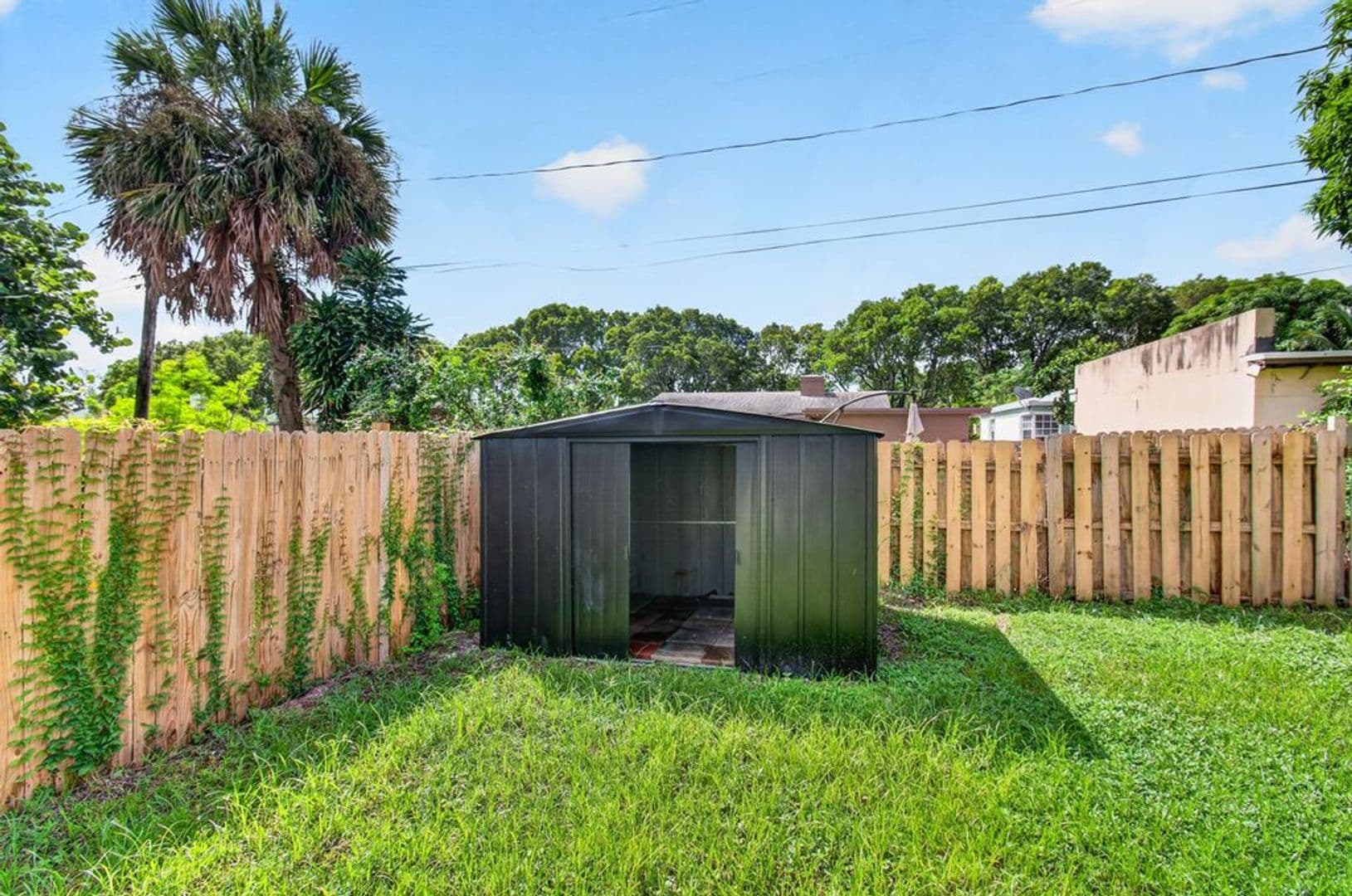 WEST PALM BEACH House: 826 37TH STREET