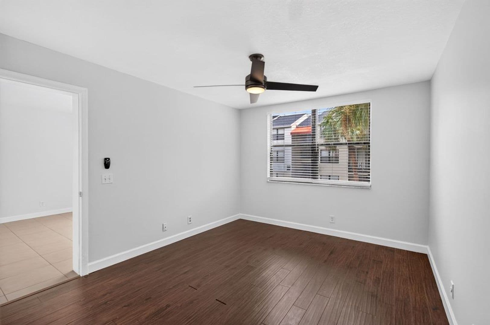 West Palm Beach Condo: 706 Executive Center Dr., #24