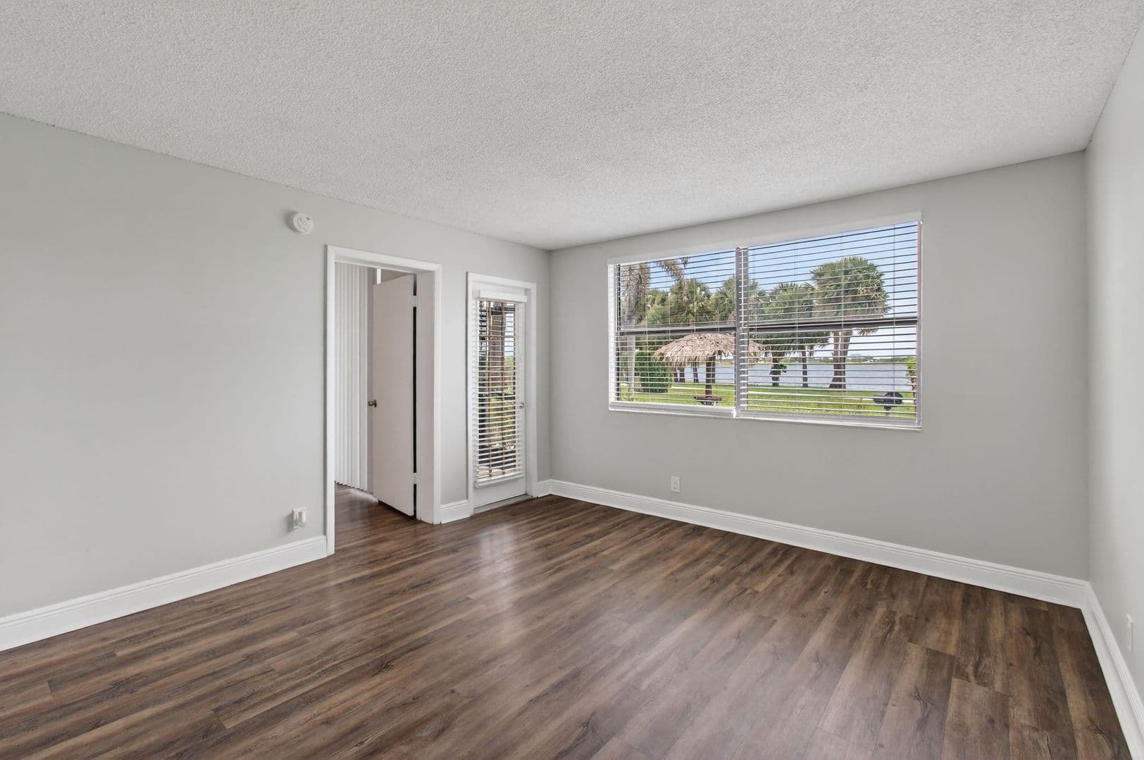 West Palm Beach Condo: 714 Executive Center Dr., #13