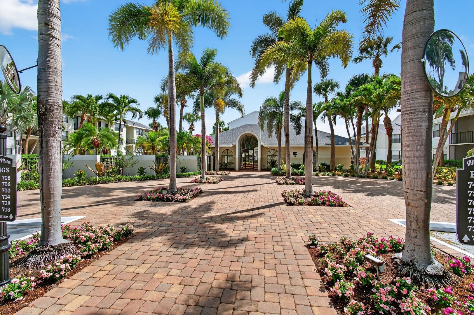 West Palm Beach Condo: 752 Executive Center Dr., #15