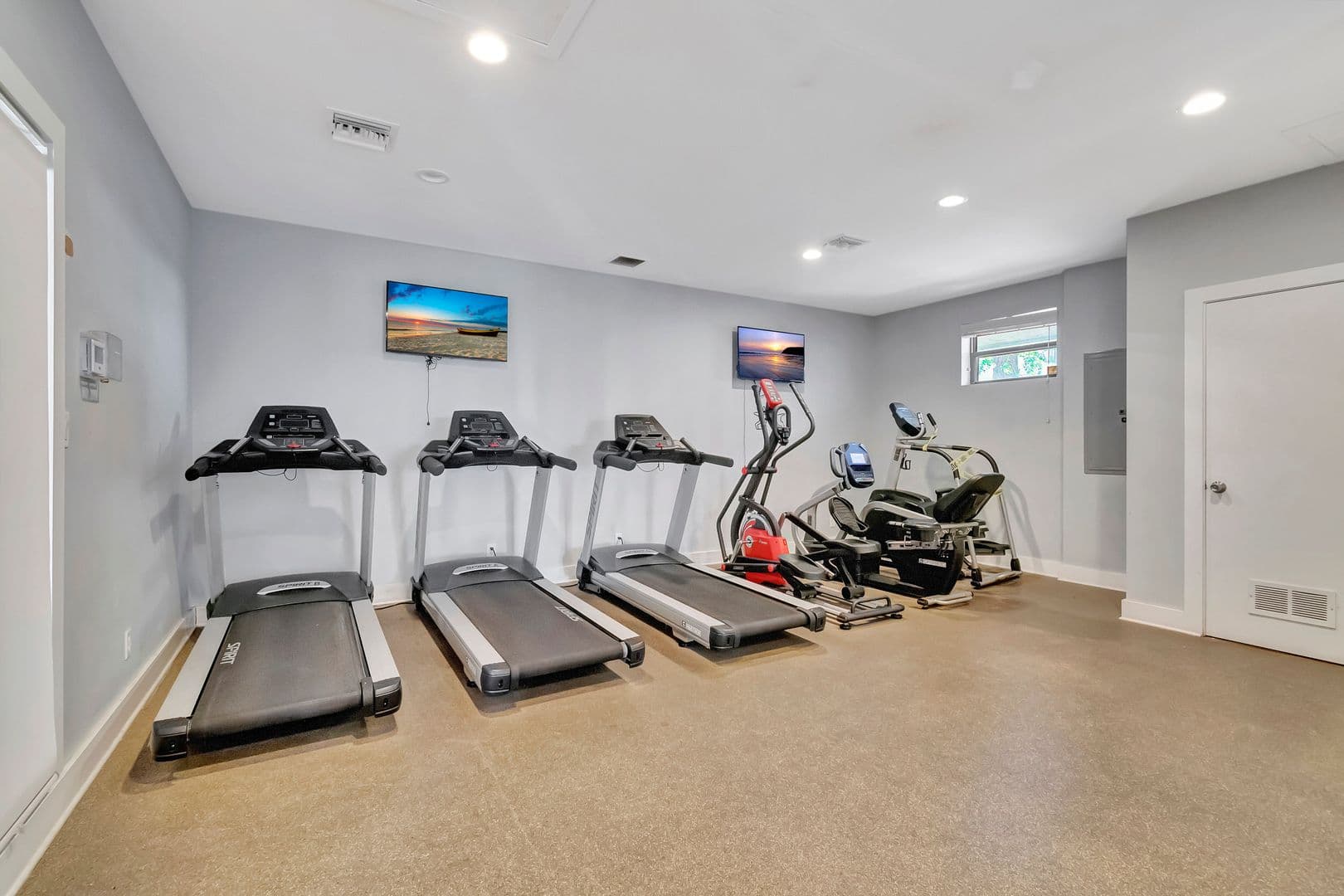 West Palm Beach Condo: 752 Executive Center Dr., #11