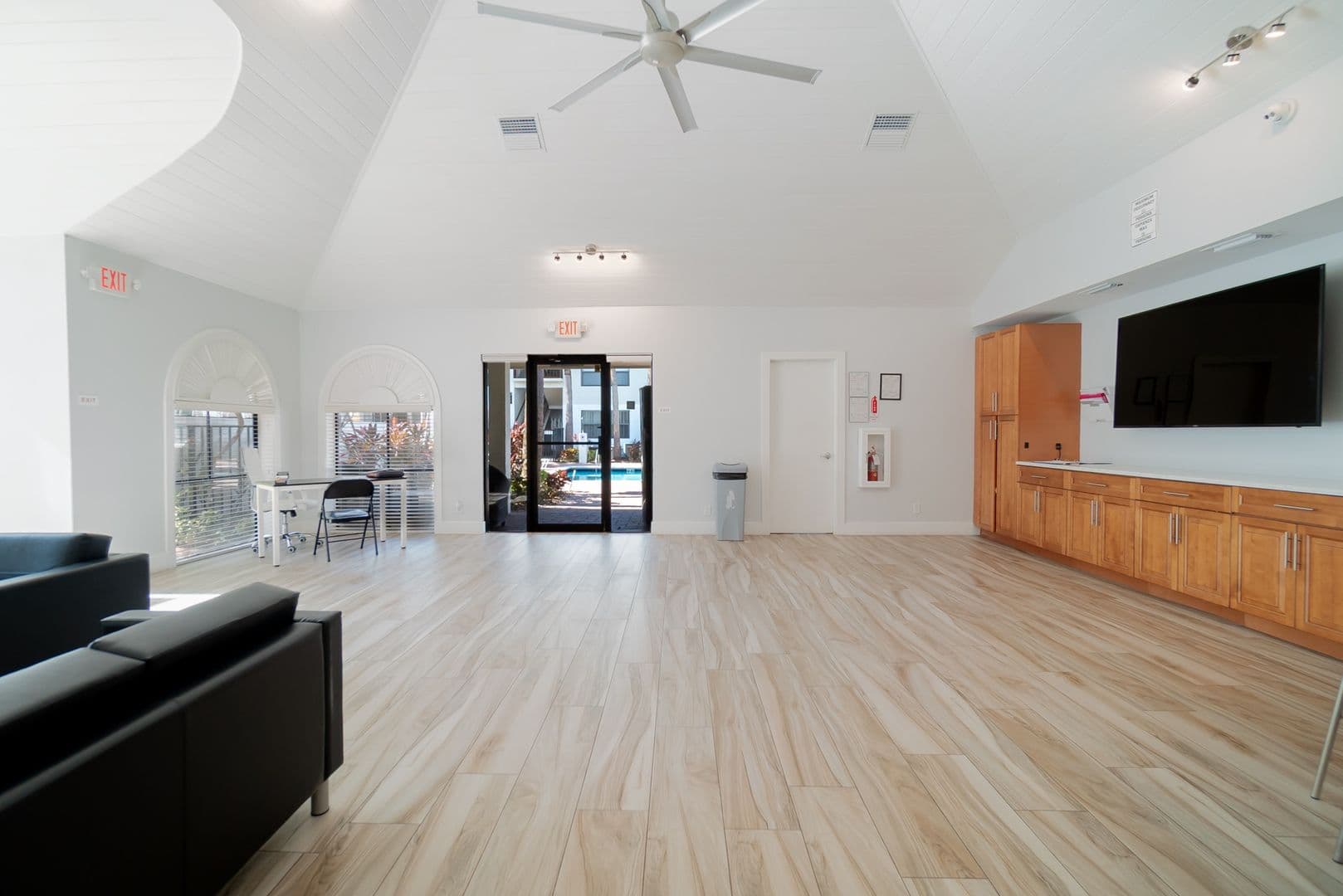 West Palm Beach Condo: 728 Executive Center Dr., #110
