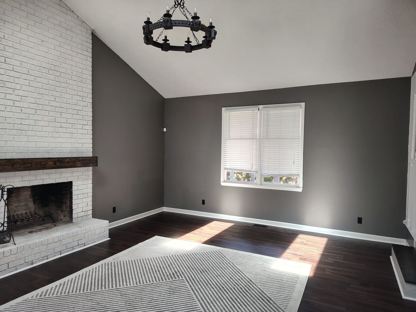 Fayetteville House: 2357 Rolling Hill Road