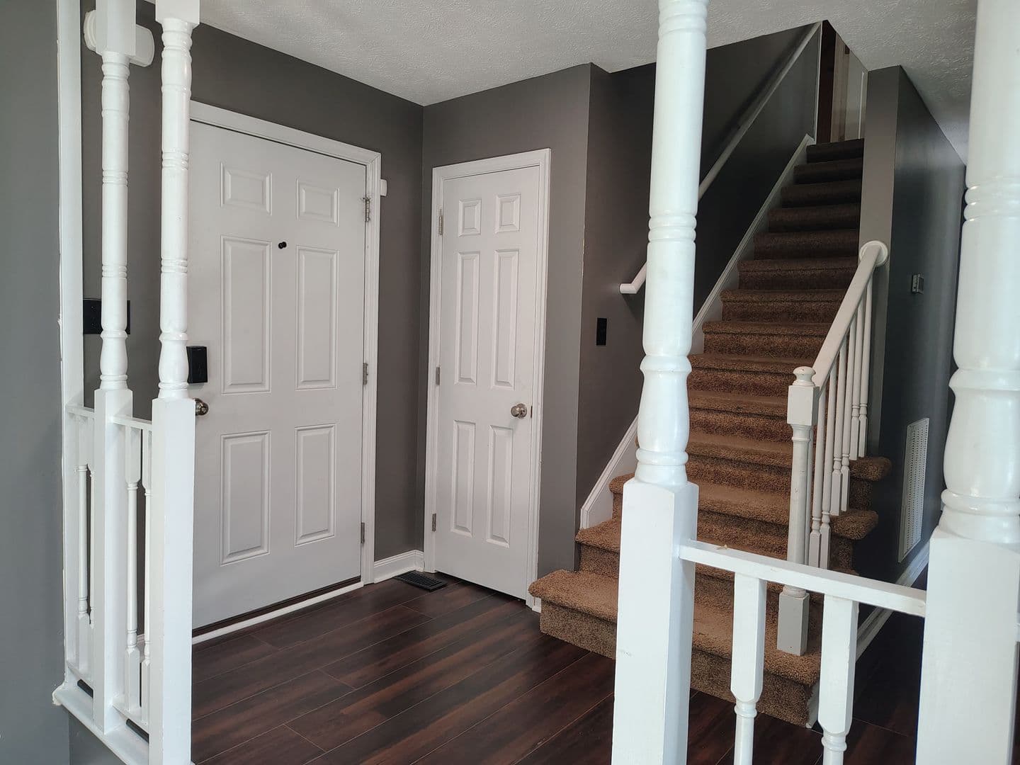 Fayetteville House: 2357 Rolling Hill Road