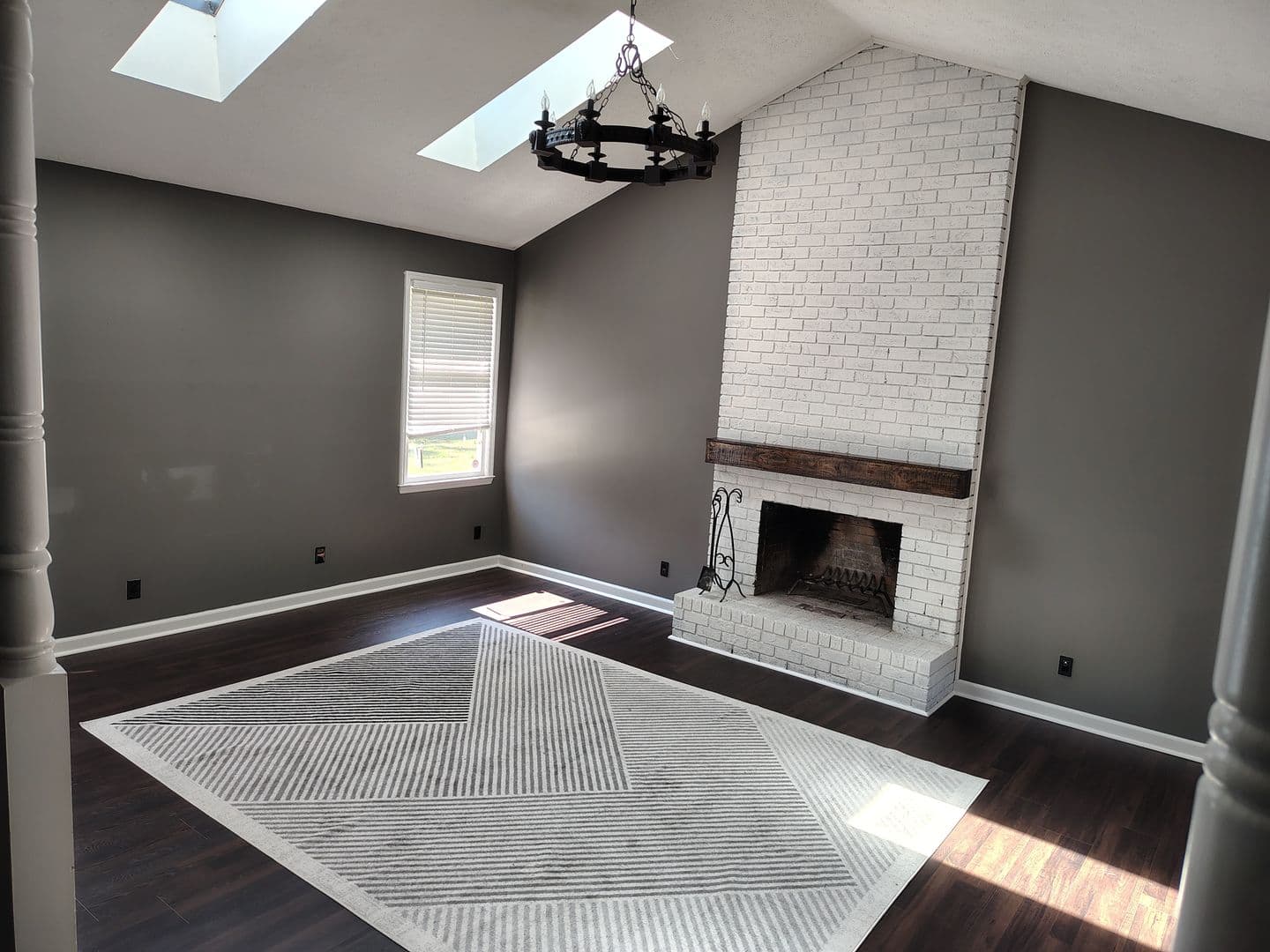 Fayetteville House: 2357 Rolling Hill Road