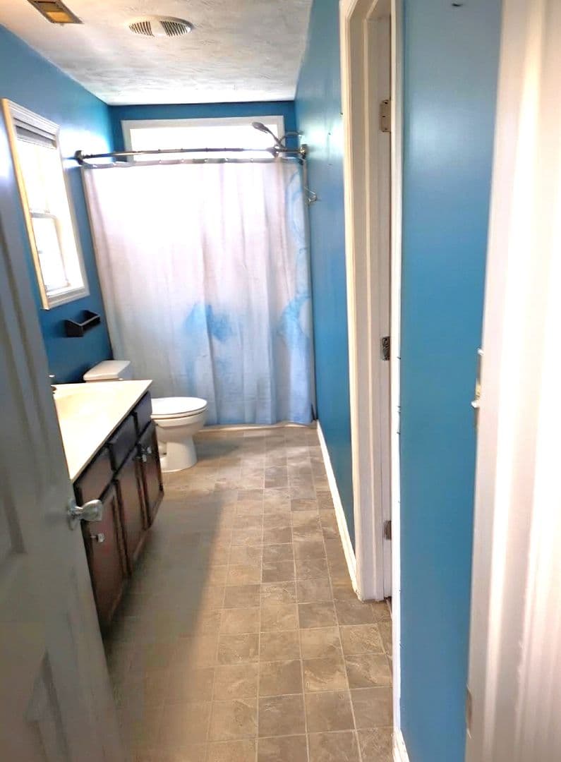 Fayetteville House: 1232 Jereens Creek Rd.