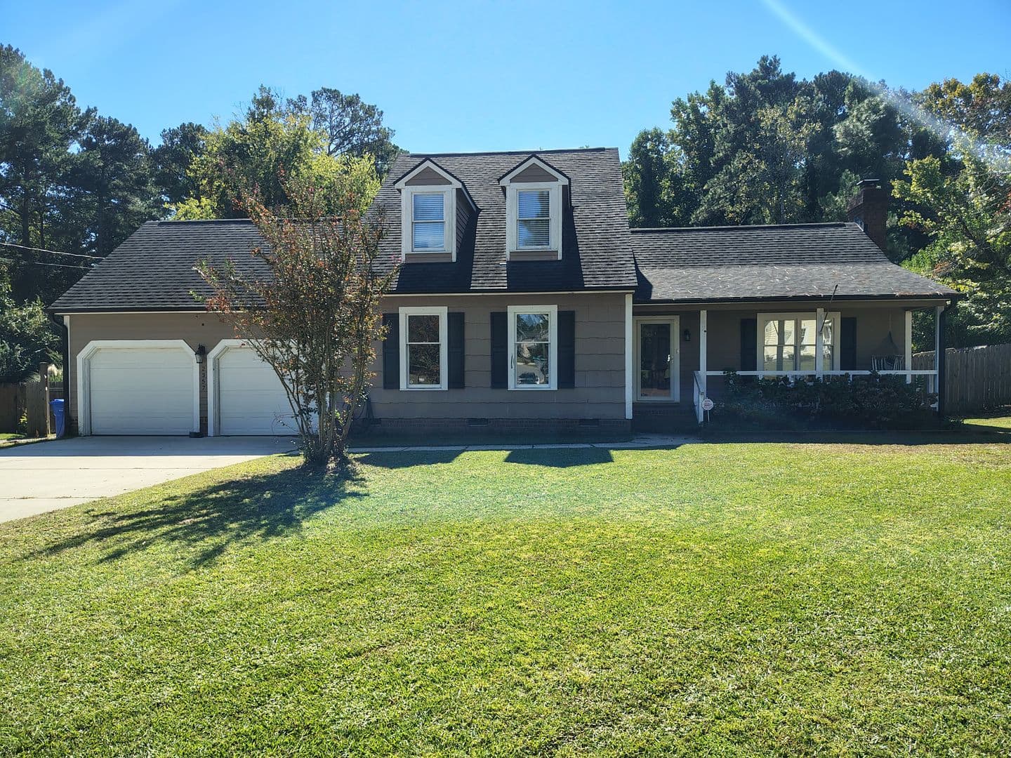 Fayetteville House: 2357 Rolling Hill Road