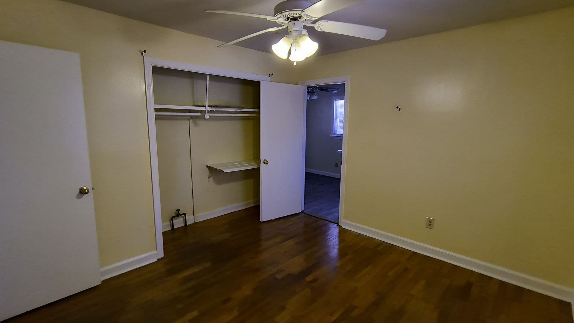 Fayetteville House: 5111 Palmetto Ln
