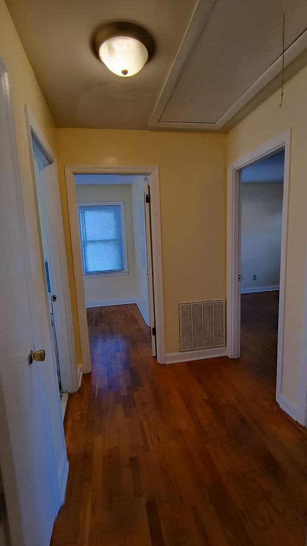 Fayetteville House: 5111 Palmetto Ln