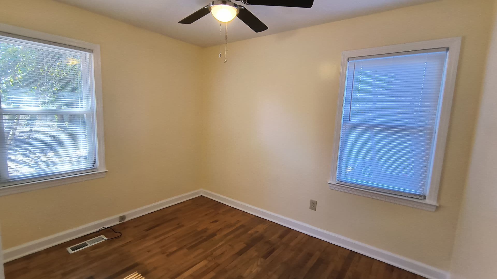 Fayetteville House: 5111 Palmetto Ln