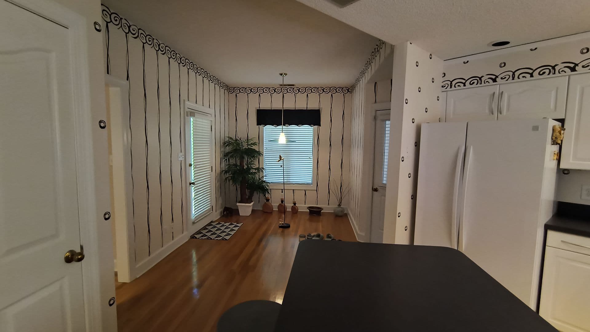 Fayetteville House: 423 Brightwood Drive