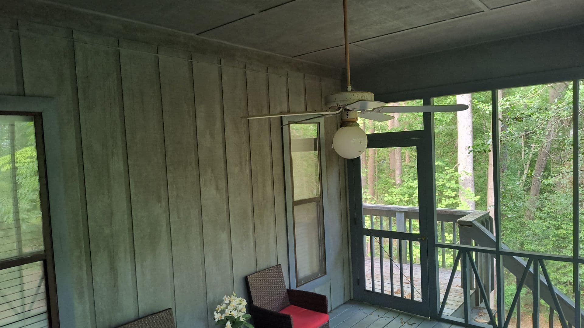 Fayetteville House: 423 Brightwood Drive