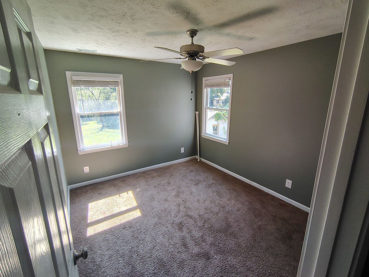 Fayetteville House: 2357 Rolling Hill Road
