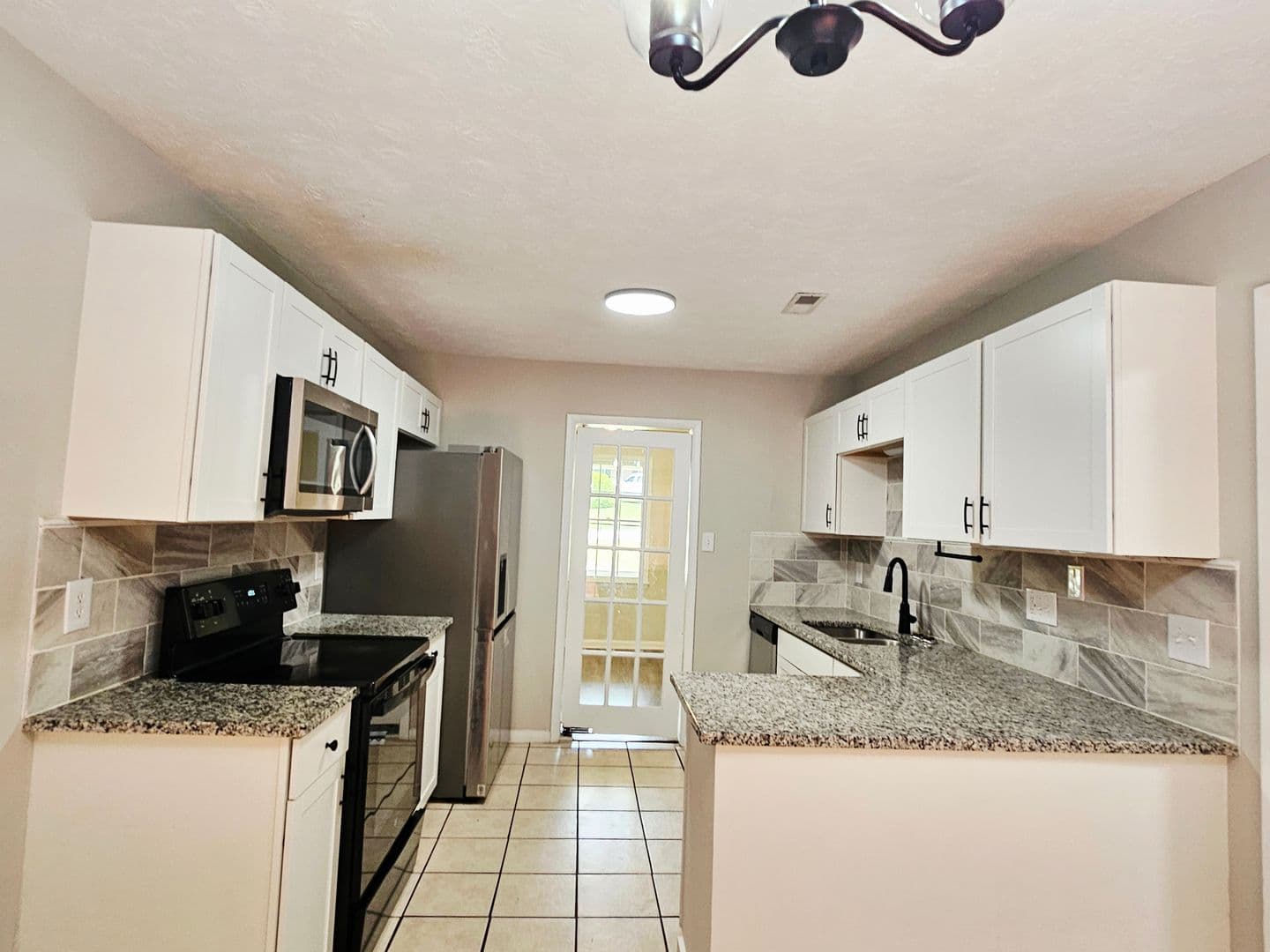 Fayetteville House: 7490 Beverly Drive