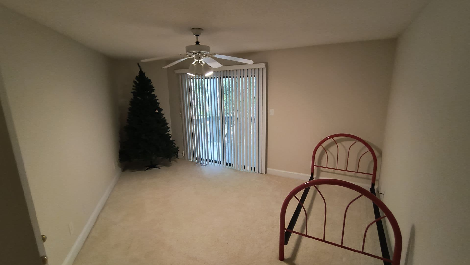 Fayetteville House: 423 Brightwood Drive